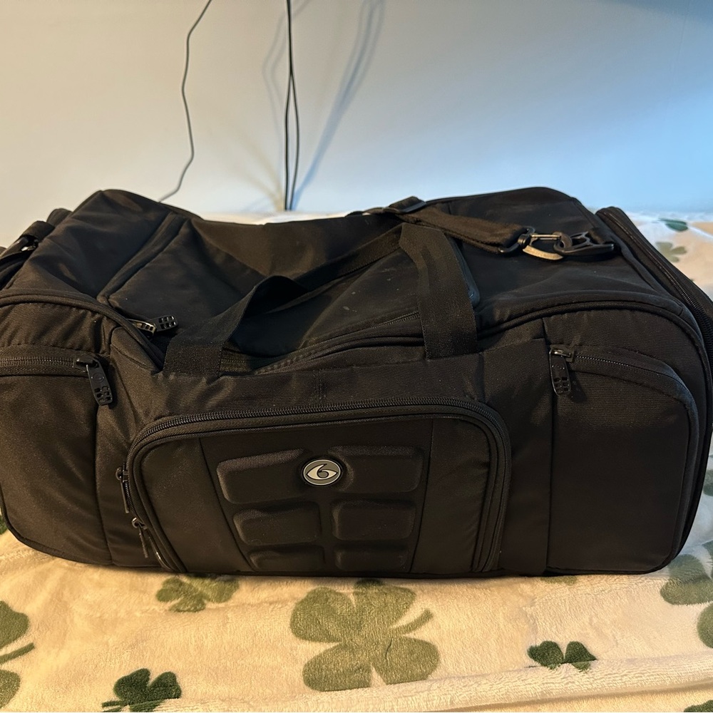 6 Pack Fitness Meal Prep Duffel Bag